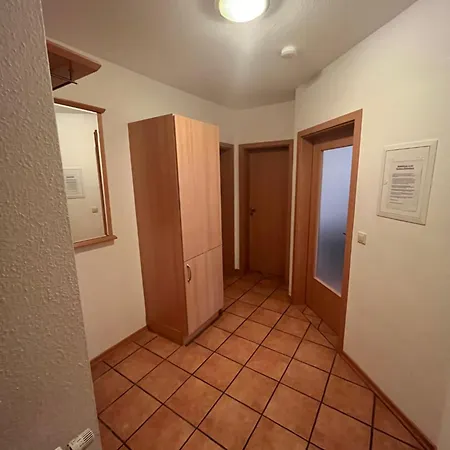 Apartament 3 *
